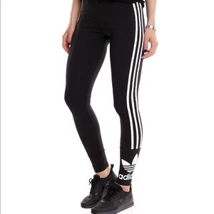 Adidas leggings SZ Large 📍price firm